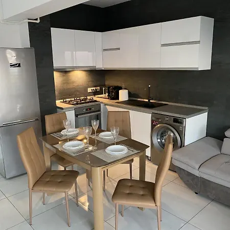 Moonlight Summer Apartment