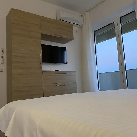 Moonlight Summer Mamaia